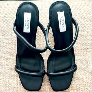 NWOT, Steve Madden heeled sandals, 3 1/2” heel, 9